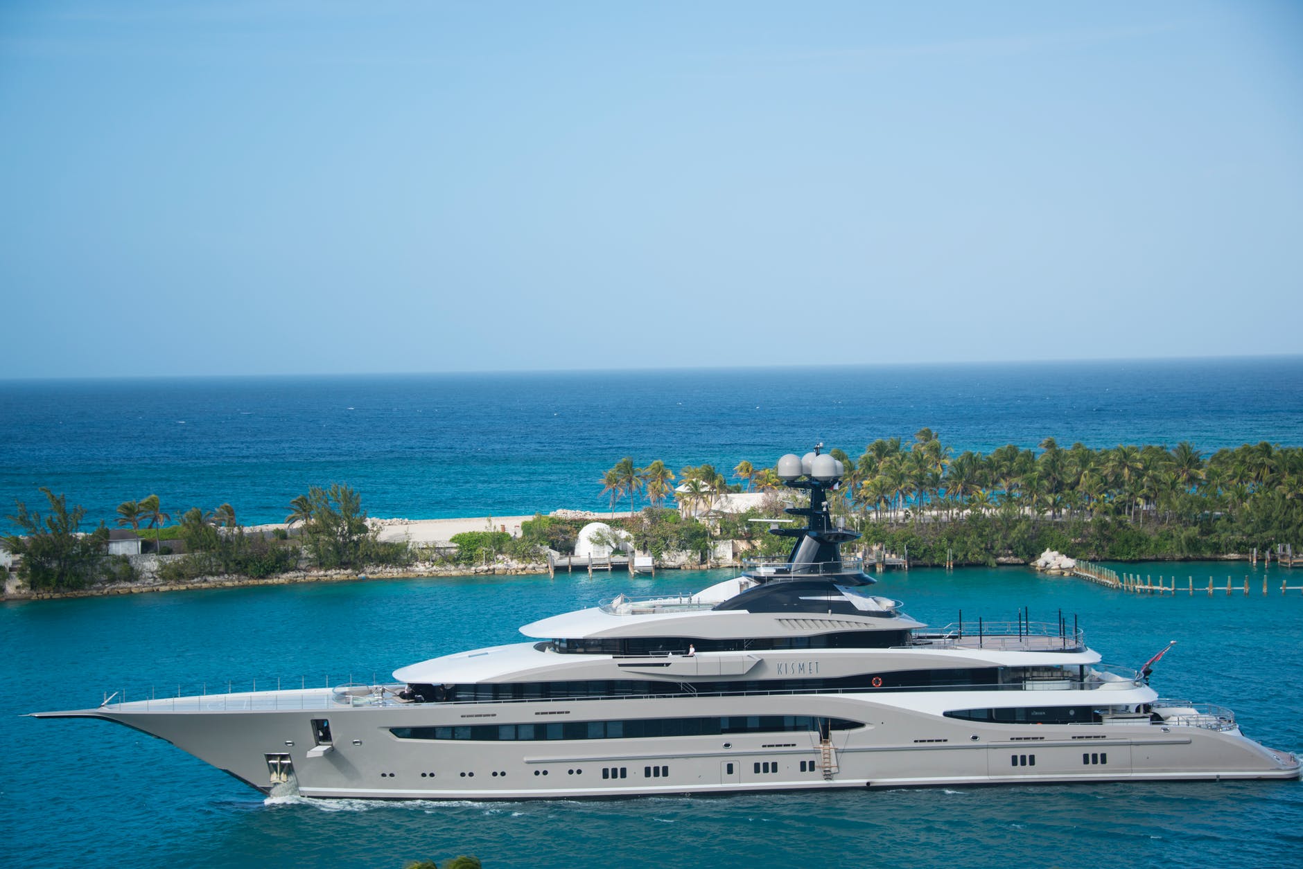 Why Chartering a Yacht for Your Corporate Retreat is a Great Idea