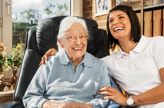 How Home Health Aides Make It Easier to Care for The Seniors